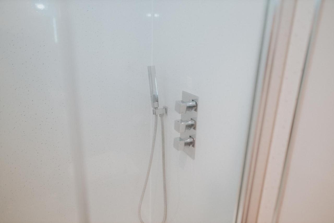 Luxury Modern 3 Bedroom Apartment In City Centre EDI Exterior foto